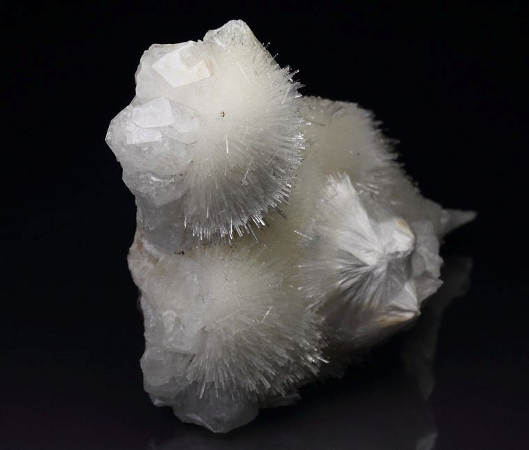 new find - NATROLITE, ANALCIME 