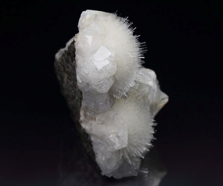 new find - NATROLITE, ANALCIME 