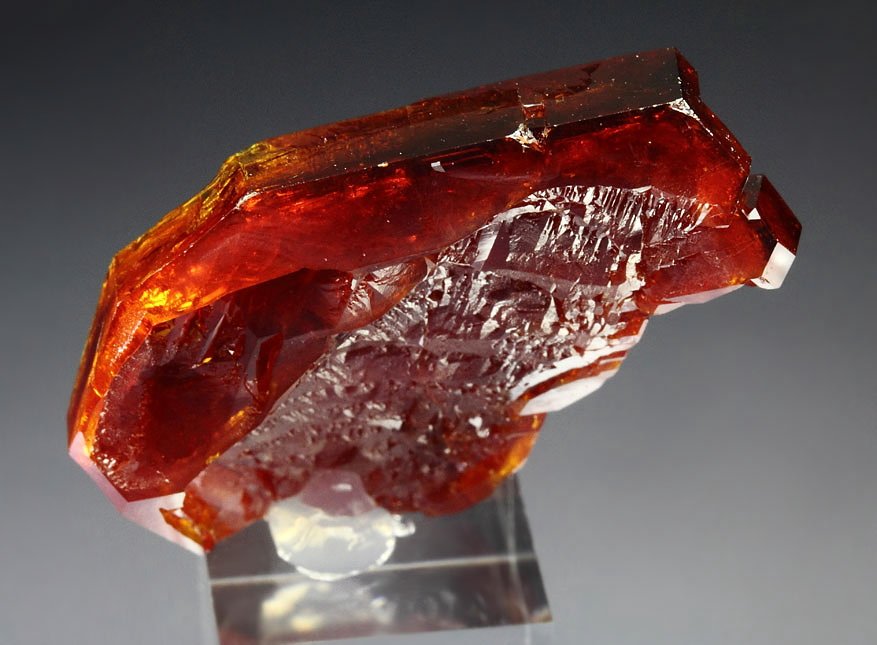 gemmy skeletal VANADINITE