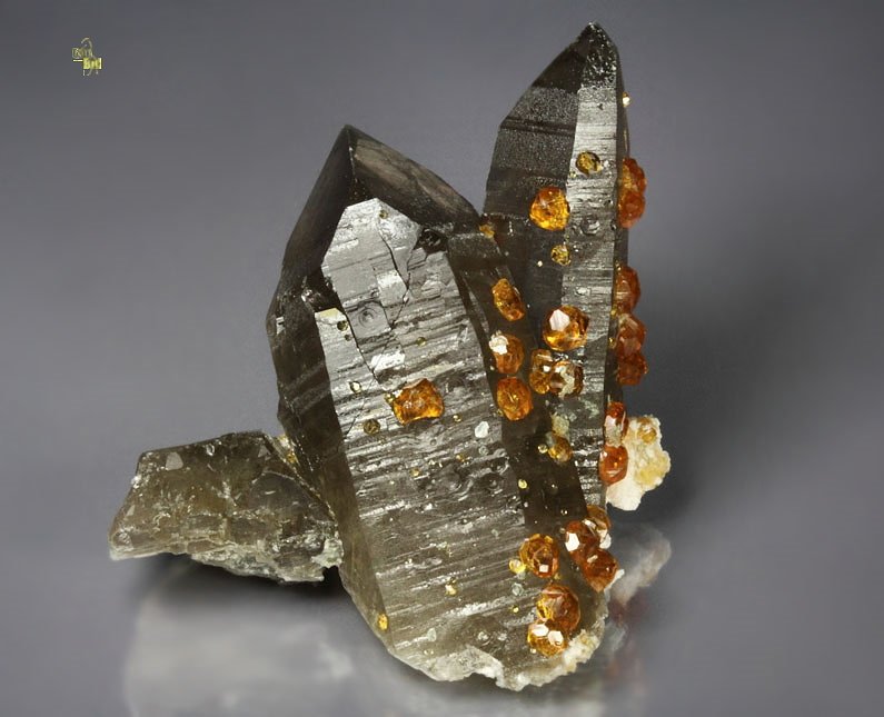 gem GARNET var. SPESSARTINE, QUARTZ var. SMOKY