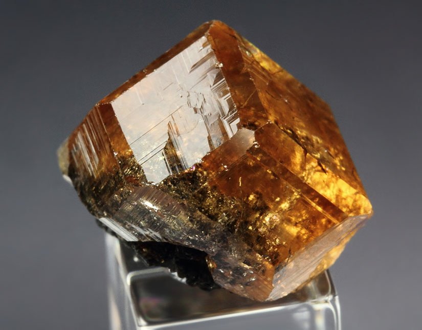 gem GARNET var. GROSSULAR