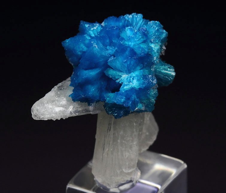 CAVANSITE, STILBITE