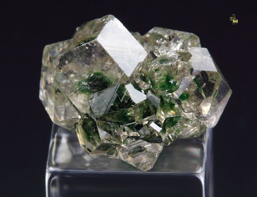 gem GARNET var. GROSSULAR with GREEN CHROMIAN PHANTOMS