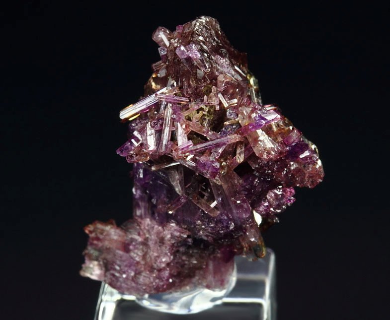 VESUVIANITE var. MANGANOAN bi-color