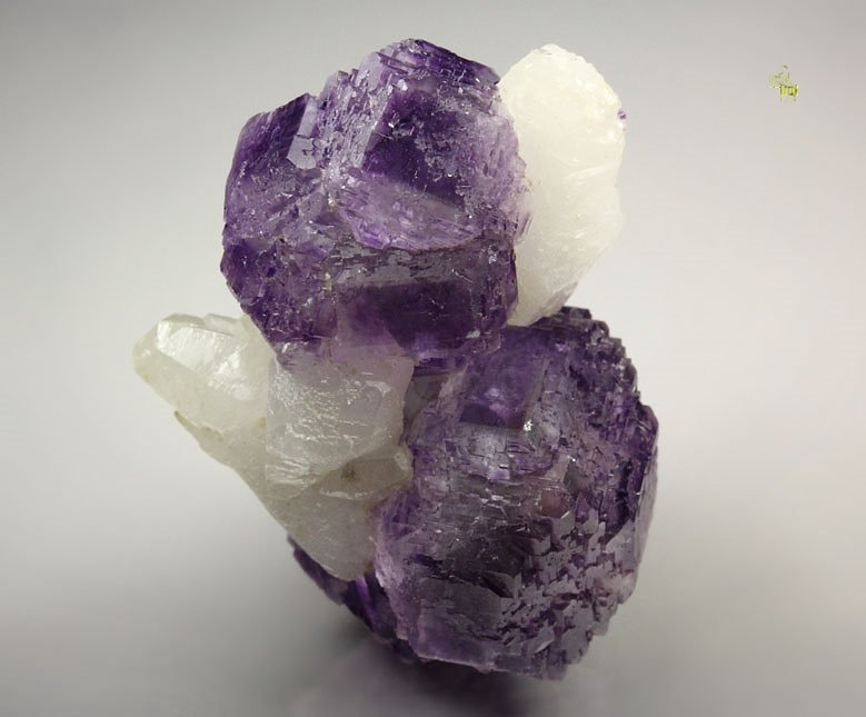 FLUORITE with PHANTOMS, CALCITE - floater