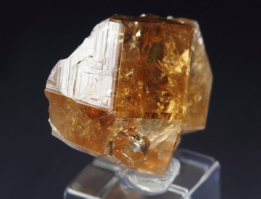 gem GARNET var. GROSSULAR