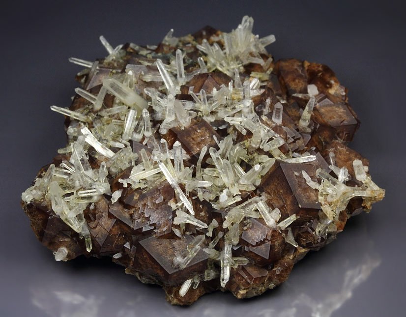 GARNET var. ANDRADITE, QUARTZ