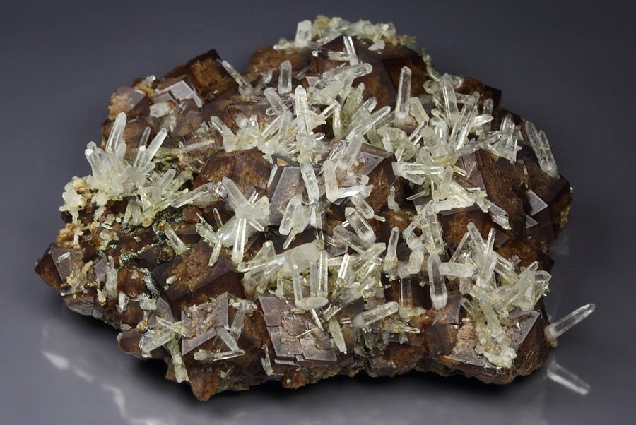 GARNET var. ANDRADITE, QUARTZ