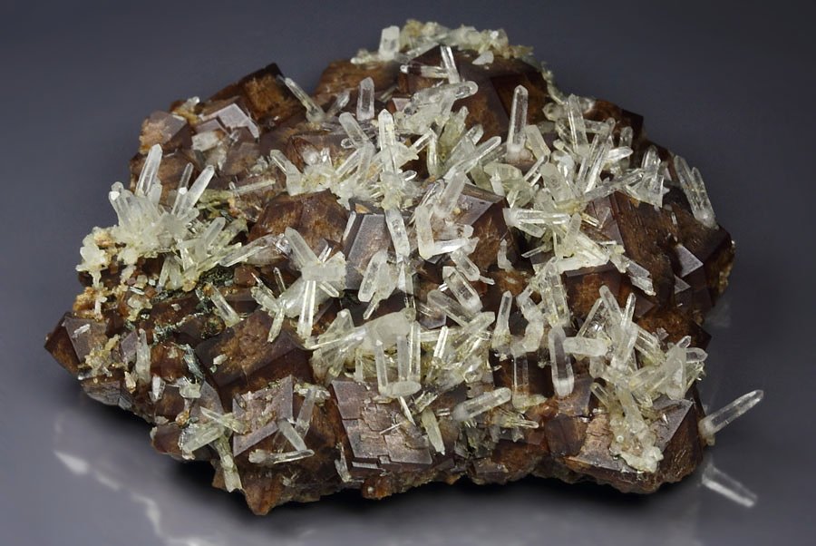 GARNET var. ANDRADITE, QUARTZ