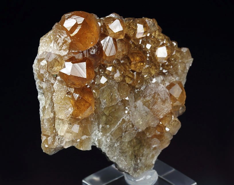 gem GARNET var. GROSSULAR