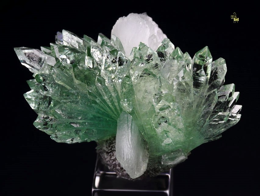 gem FLUORAPOPHYLLITE-(K) , STILBITE