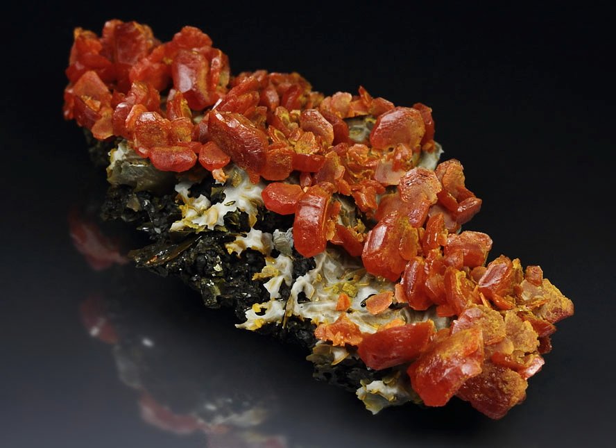 WULFENITE