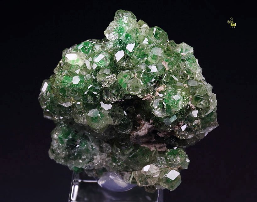 gem GARNET var. GROSSULAR with GREEN CHROMIAN PHANTOMS