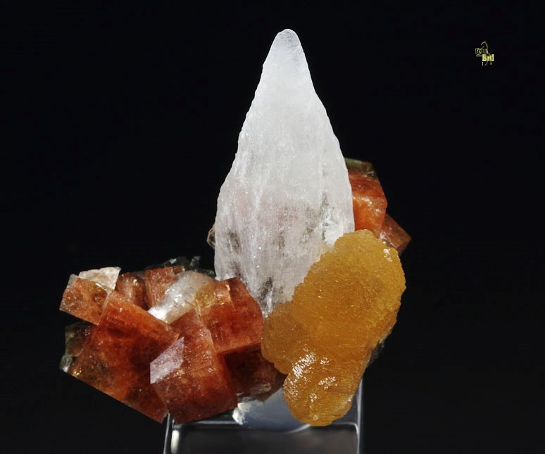 CALCITE, CHABAZITE, STILBITE