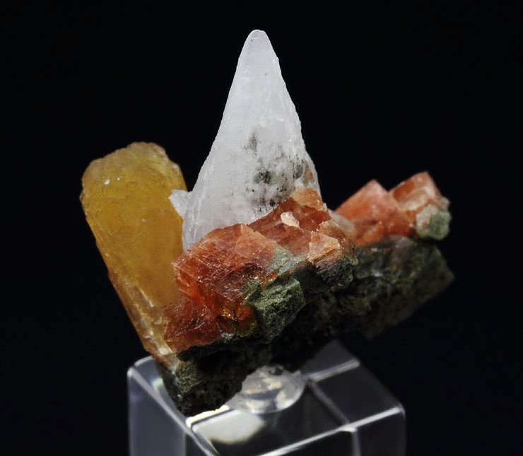 CALCITE, CHABAZITE, STILBITE