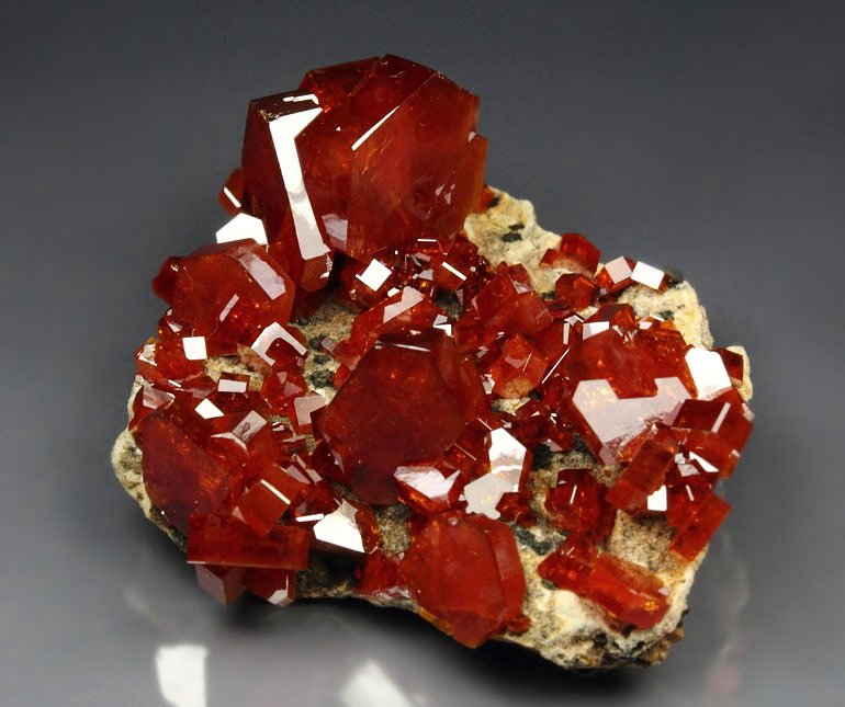 gemmy VANADINITE