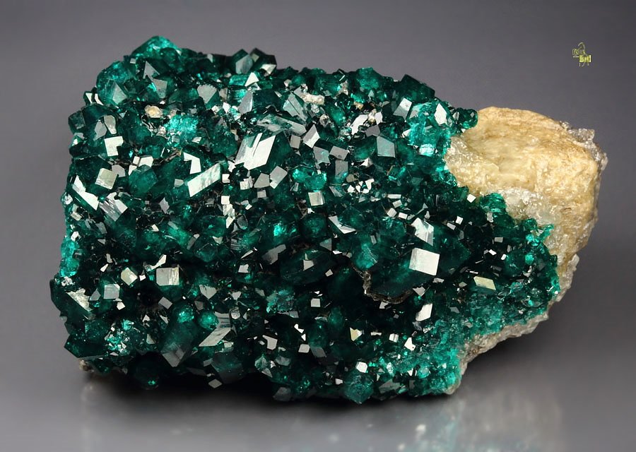 gem DIOPTASE