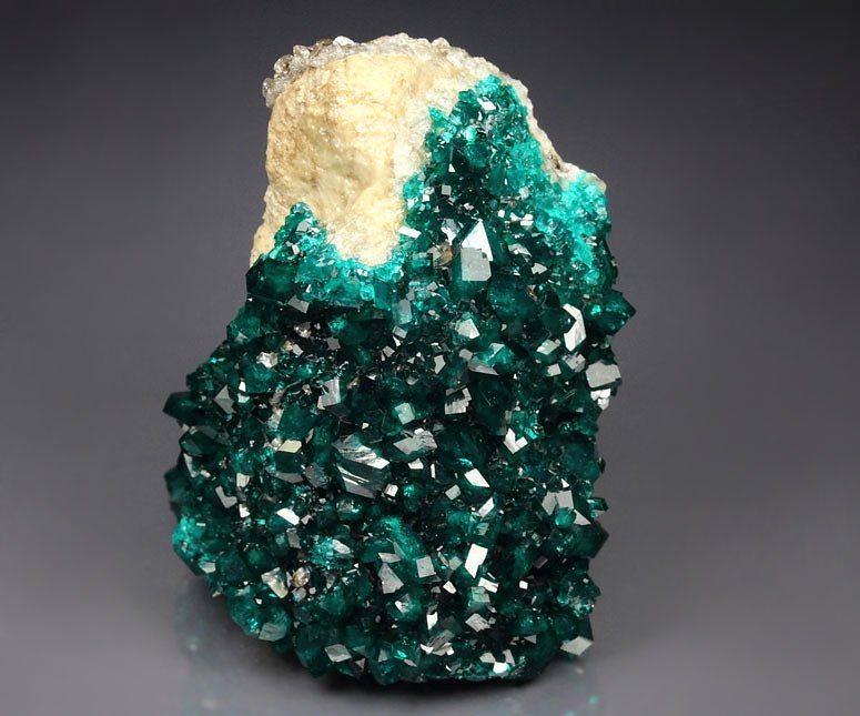 gem DIOPTASE