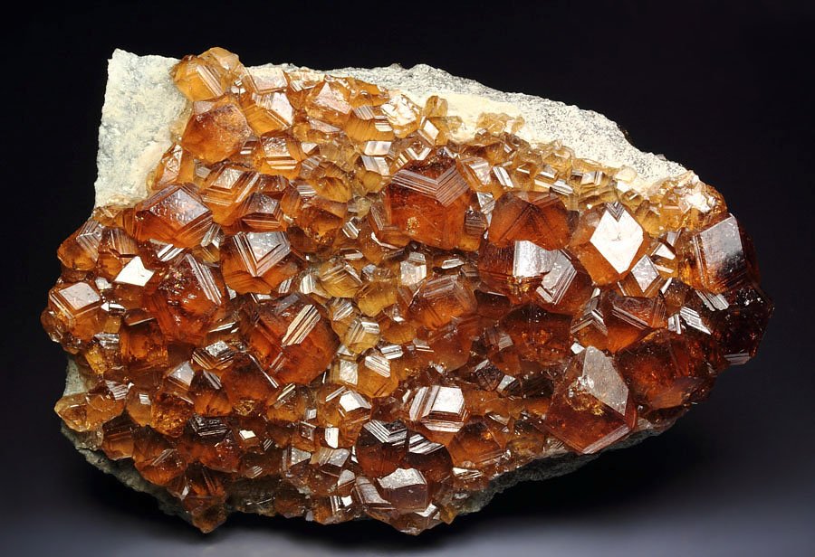 gem GARNET var. GROSSULAR