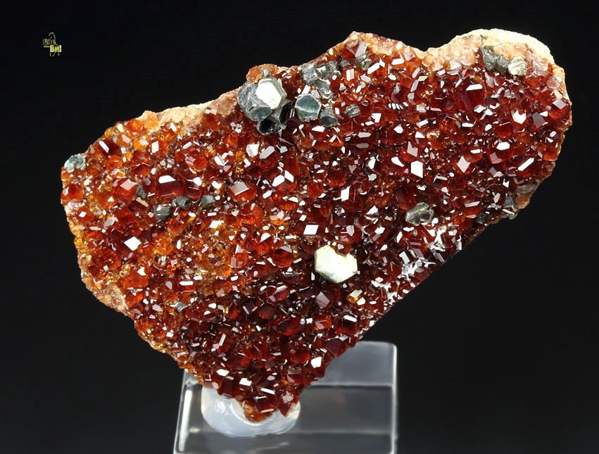 gem GARNET var. HESSONITE, CLINOCHLORE