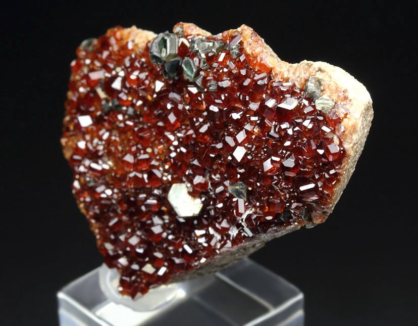 gem GARNET var. HESSONITE, CLINOCHLORE