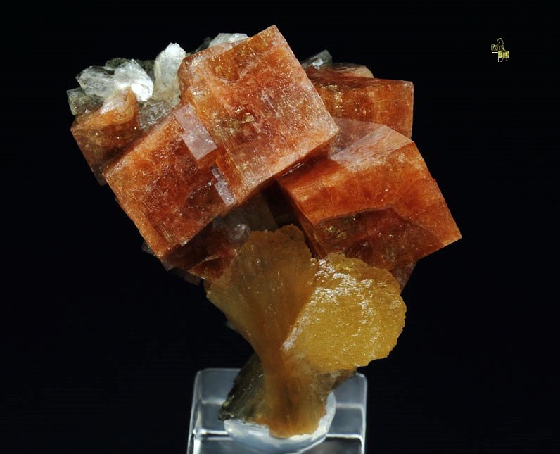 CHABAZITE, STILBITE, HEULANDITE