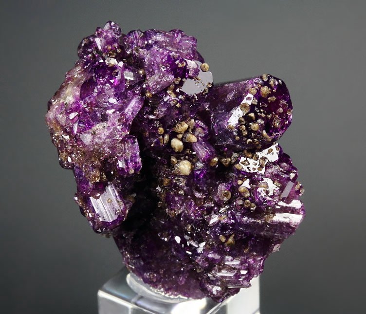 gem VESUVIANITE var. MANGANOAN, GARNET var. GROSSULAR