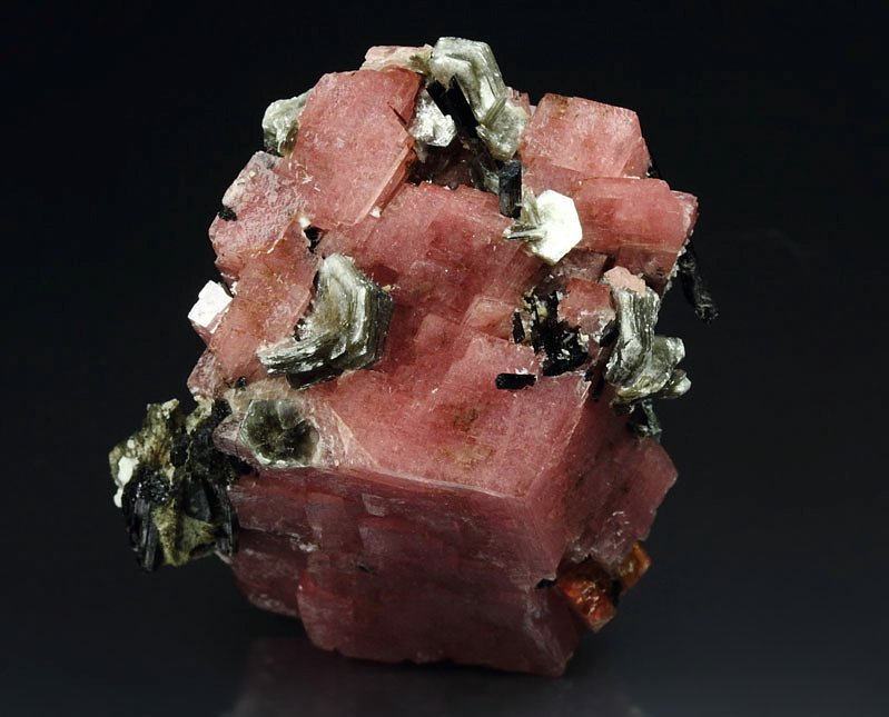 RHODOCHROSITE, POLYLITHIONITE, AEGIRINE, ALBITE