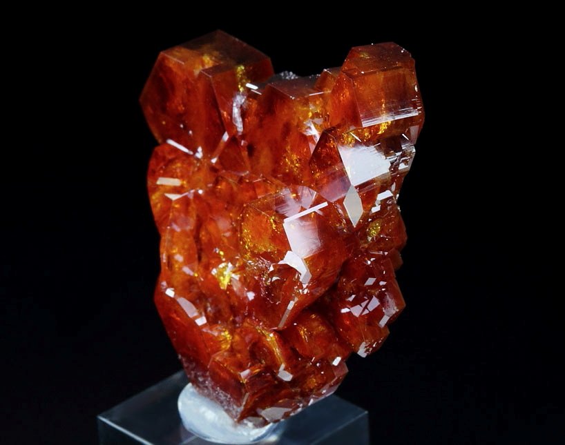 gemmy skeletal VANADINITE