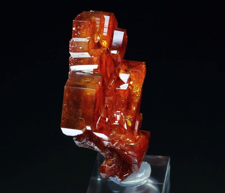 gemmy skeletal VANADINITE