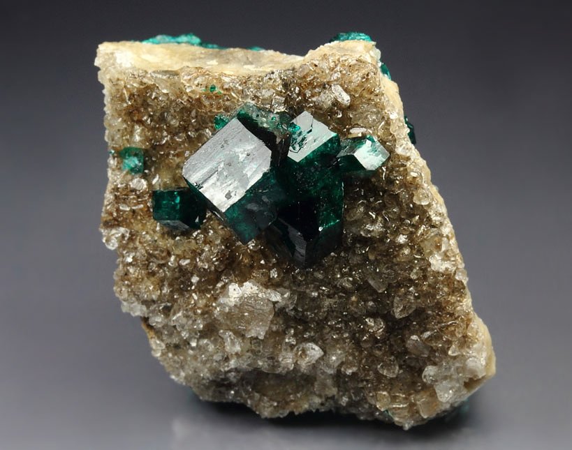 gem DIOPTASE, CALCITE