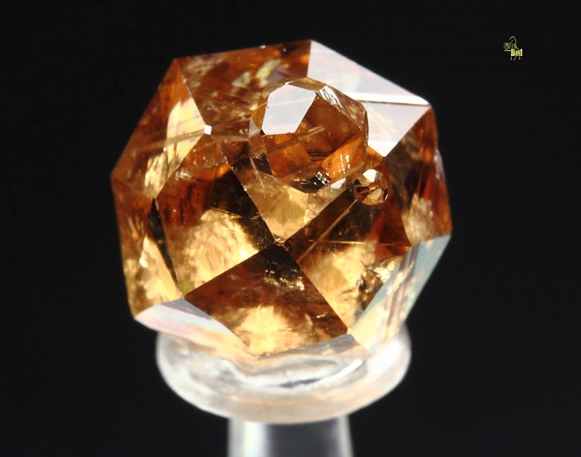 gem GARNET var. GROSSULAR