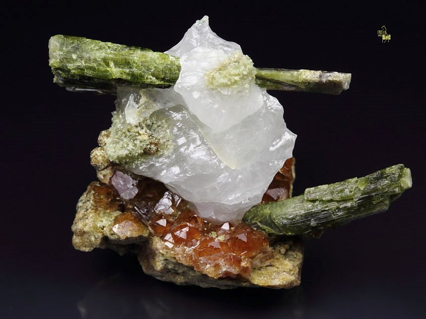 gem GARNET var. GROSSULAR, DIOPSIDE, CALCITE