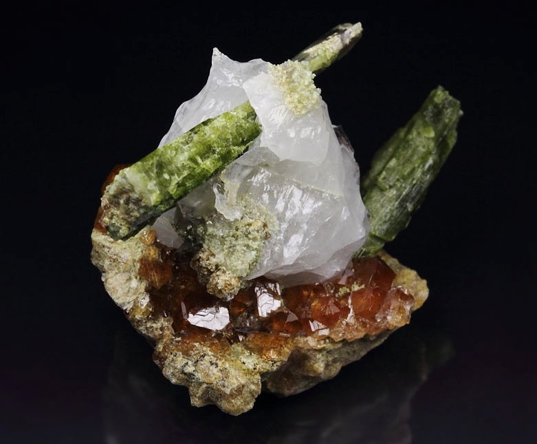 gem GARNET var. GROSSULAR, DIOPSIDE, CALCITE