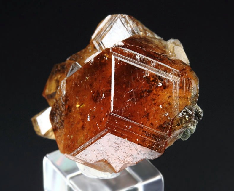 gem GARNET var. GROSSULAR