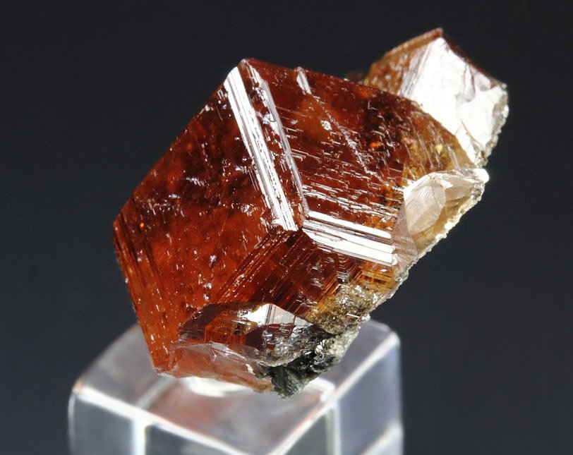 gem GARNET var. GROSSULAR