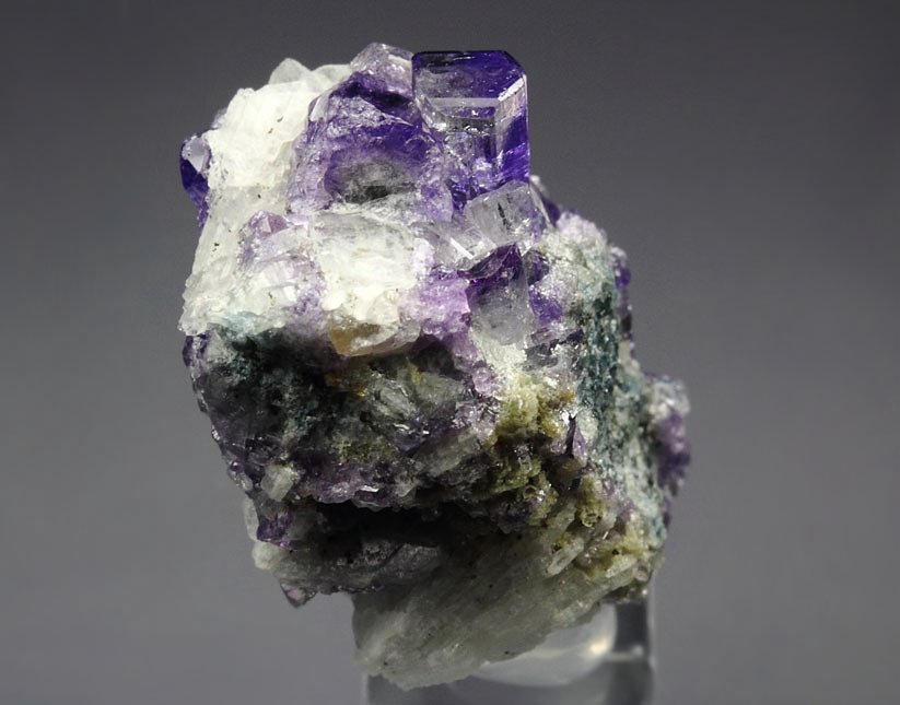 gem FLUORAPATITE, ALBITE