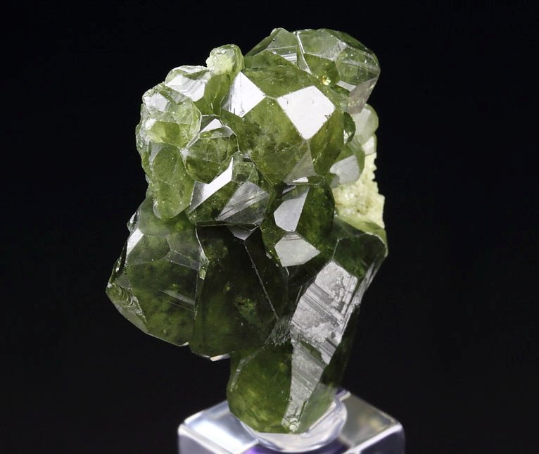 gem GARNET var. ANDRADITE var. DEMANTOID