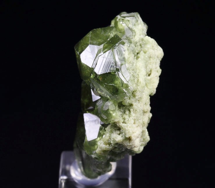 gem GARNET var. ANDRADITE var. DEMANTOID