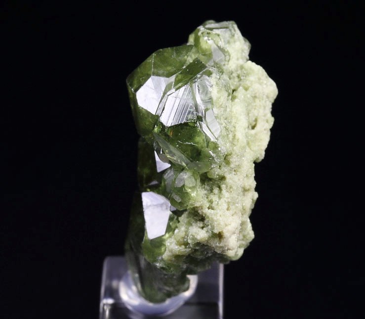 gem GARNET var. ANDRADITE var. DEMANTOID