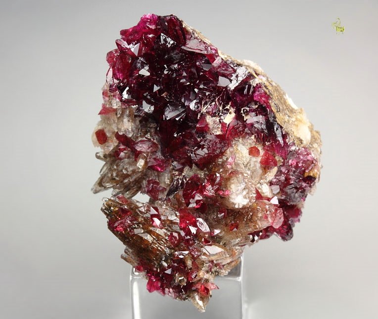 gem ROSELITE, CALCITE