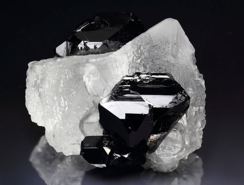 FLUORITE, twinned SPHALERITE