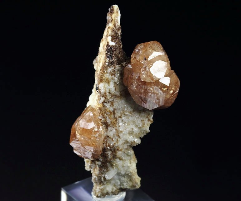 gem GARNET var. GROSSULAR