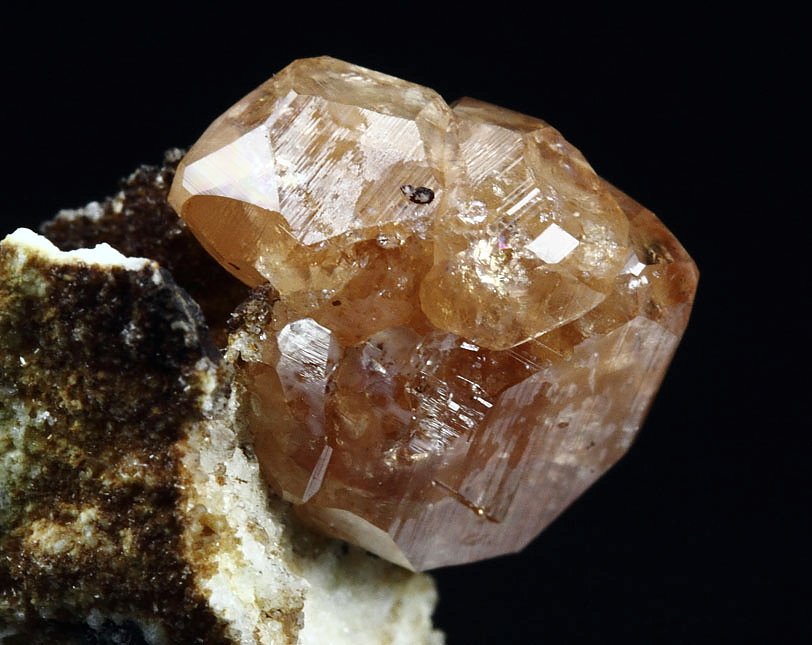 gem GARNET var. GROSSULAR