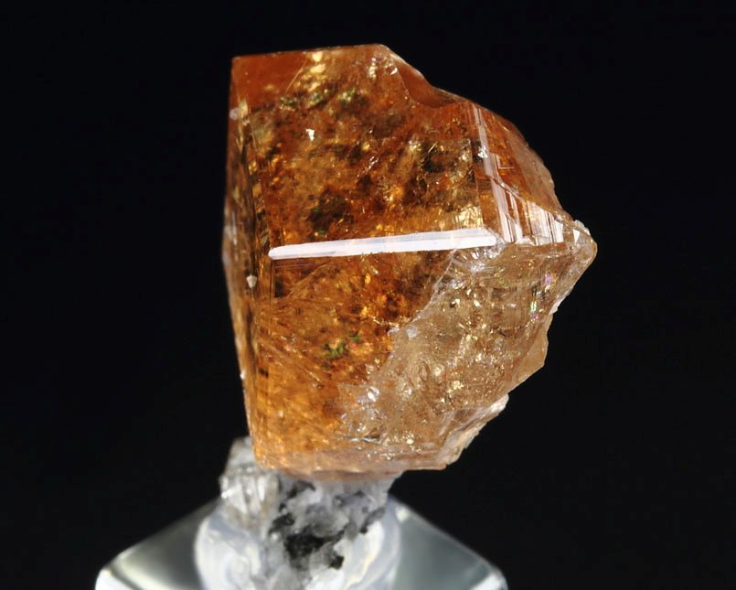 gem GARNET var. GROSSULAR