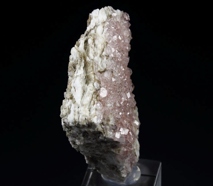 gem PINK GARNET var. GROSSULAR