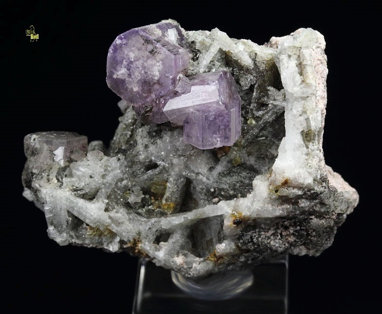 gem FLUORAPATITE, ALBITE