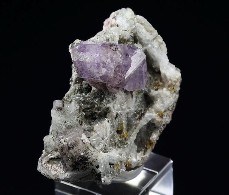 gem FLUORAPATITE, ALBITE