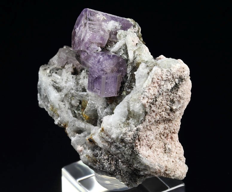 gem FLUORAPATITE, ALBITE