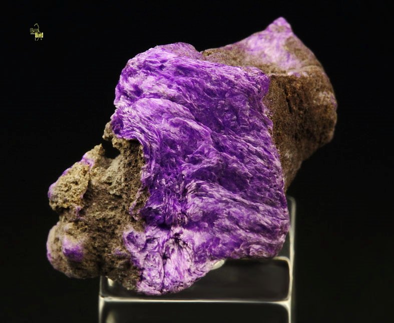 crystallized SUGILITE